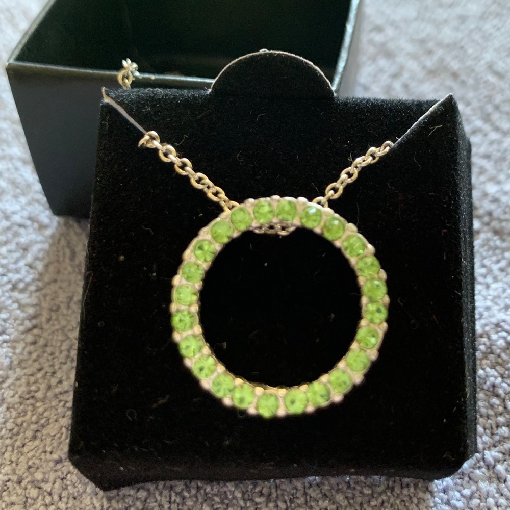Lime green stone circle necklace